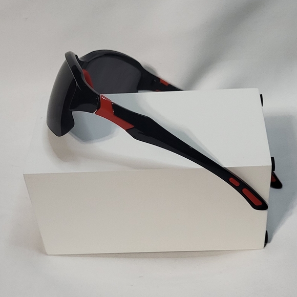 Men's NWOT Black/Red Square Sunglasses Goggles Shades Windproof - Picture 4 of 5